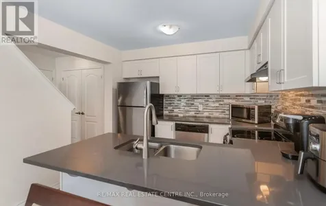 1084 Silk Street Pickering ON L1X 0E8