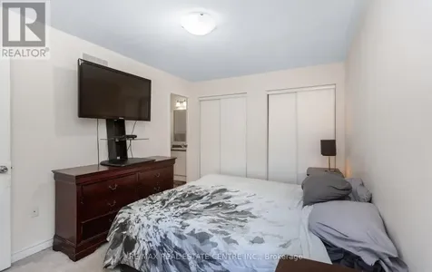 1084 Silk Street Pickering ON L1X 0E8