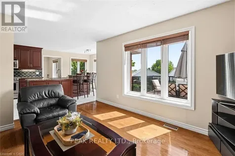 44 Tami Court Kitchener ON N2B 3V2