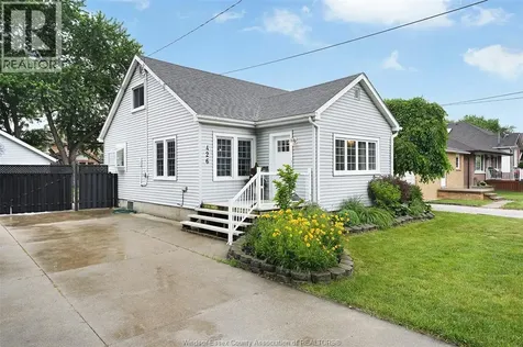 426 St. Pierre Tecumseh ON N8N 1Y9