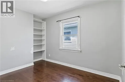30 Shelby Avenue Hamilton ON L8H 5L4
