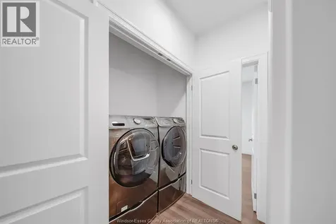69 Red Oak Crescent Amherstburg ON N9V 4C4