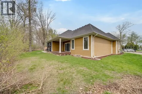 69 Red Oak Crescent Amherstburg ON N9V 4C4