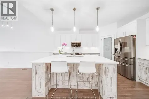 69 Red Oak Crescent Amherstburg ON N9V 4C4