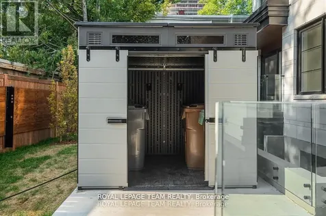 366 Winona Avenue Ottawa ON K1Z 5H7