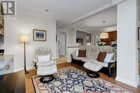 10 Rock Avenue Ottawa ON K1M 1A6