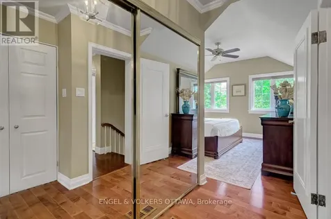 10 Rock Avenue Ottawa ON K1M 1A6