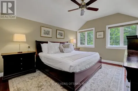 10 Rock Avenue Ottawa ON K1M 1A6