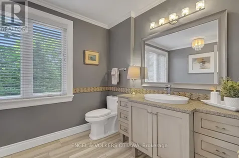 10 Rock Avenue Ottawa ON K1M 1A6