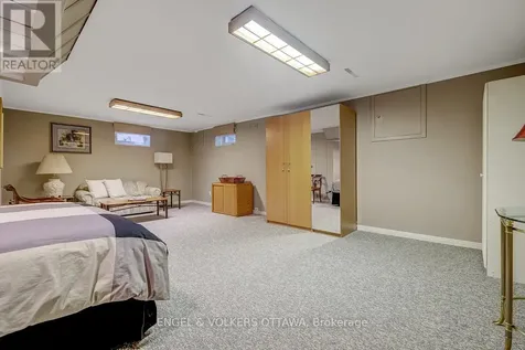 10 Rock Avenue Ottawa ON K1M 1A6