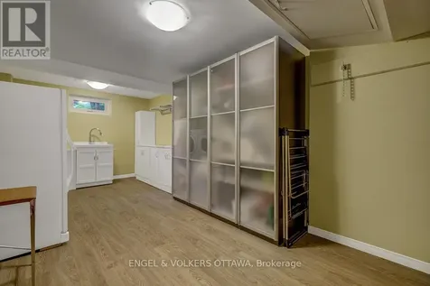 10 Rock Avenue Ottawa ON K1M 1A6
