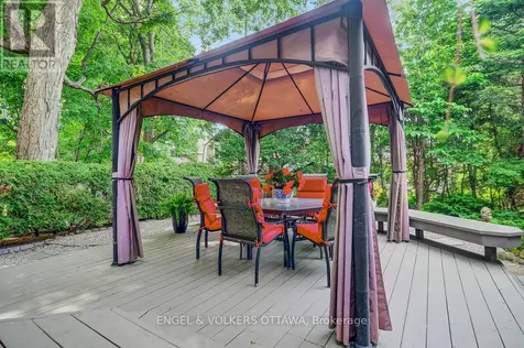 10 Rock Avenue Ottawa ON K1M 1A6
