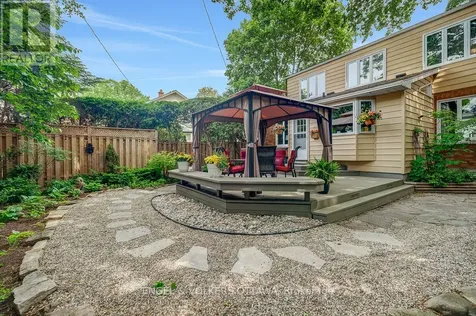 10 Rock Avenue Ottawa ON K1M 1A6