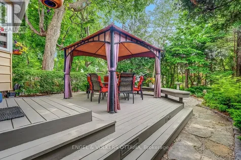 10 Rock Avenue Ottawa ON K1M 1A6