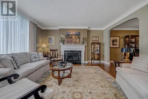 10 Rock Avenue Ottawa ON K1M 1A6