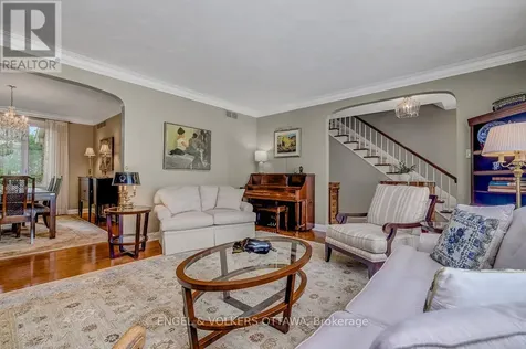10 Rock Avenue Ottawa ON K1M 1A6