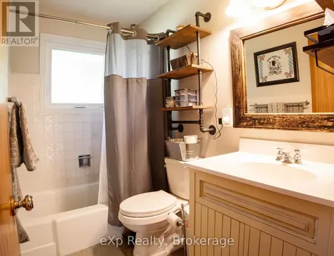 64 Raglan Street West Minto ON N0G 1Z0