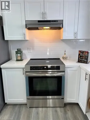 582 Chamberlain Road Burlington ON L7L 2V5