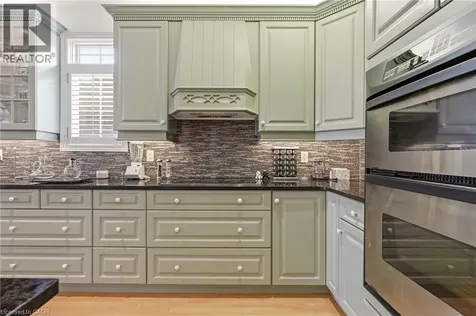 4172 Stonebridge Crescent Burlington ON L7M 4N2