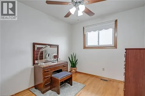 7 Oakland Drive Hamilton ON L8E 3R4