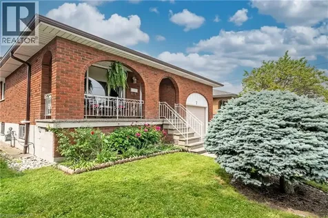 7 Oakland Drive Hamilton ON L8E 3R4