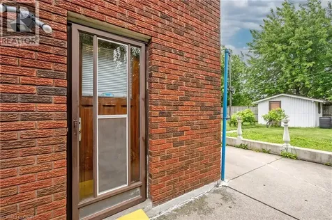 7 Oakland Drive Hamilton ON L8E 3R4