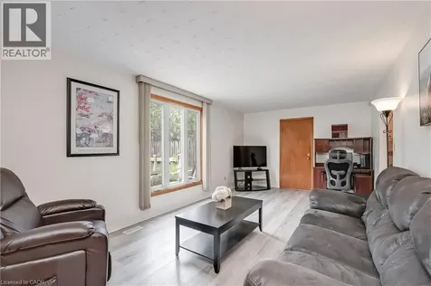 7 Oakland Drive Hamilton ON L8E 3R4