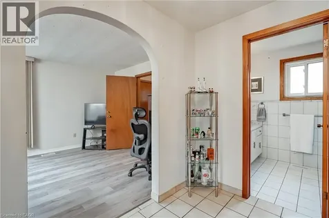 7 Oakland Drive Hamilton ON L8E 3R4
