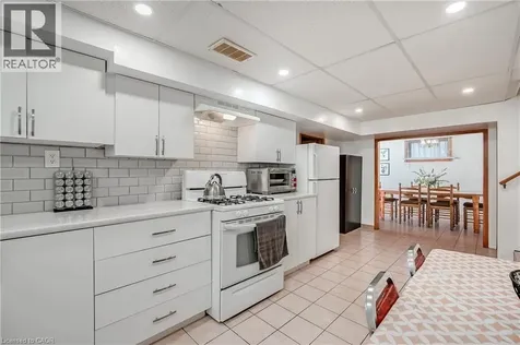7 Oakland Drive Hamilton ON L8E 3R4