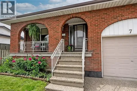 7 Oakland Drive Hamilton ON L8E 3R4