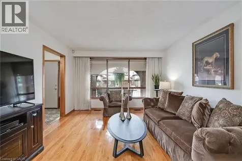 7 Oakland Drive Hamilton ON L8E 3R4