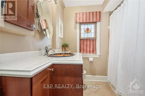 78 Norman Street Ottawa ON K1S 3K4