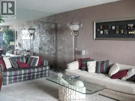 150 Park Windsor ON N9A 7A2