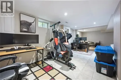 817 Acadia Drive Hamilton ON L8W 3V5