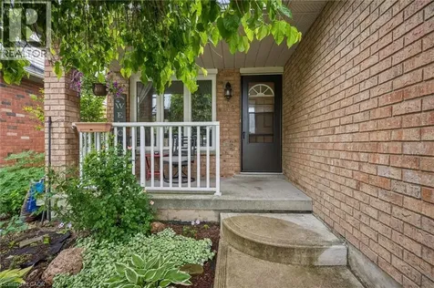 817 Acadia Drive Hamilton ON L8W 3V5