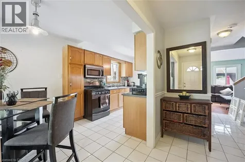 817 Acadia Drive Hamilton ON L8W 3V5