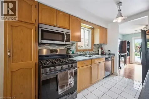 817 Acadia Drive Hamilton ON L8W 3V5