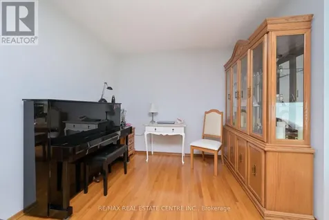 37 Margaret Street East Orangeville ON L9W 2N5