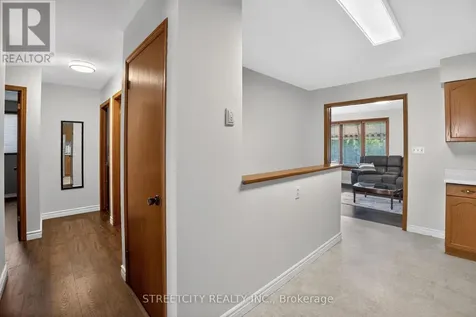 11 Rickwood Place St. Thomas ON N5R 5Z3
