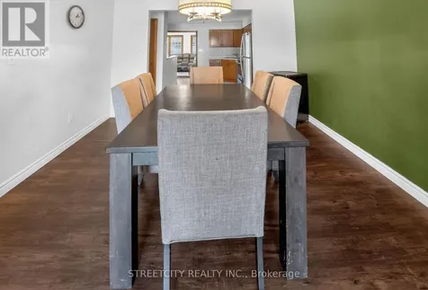 11 Rickwood Place St. Thomas ON N5R 5Z3