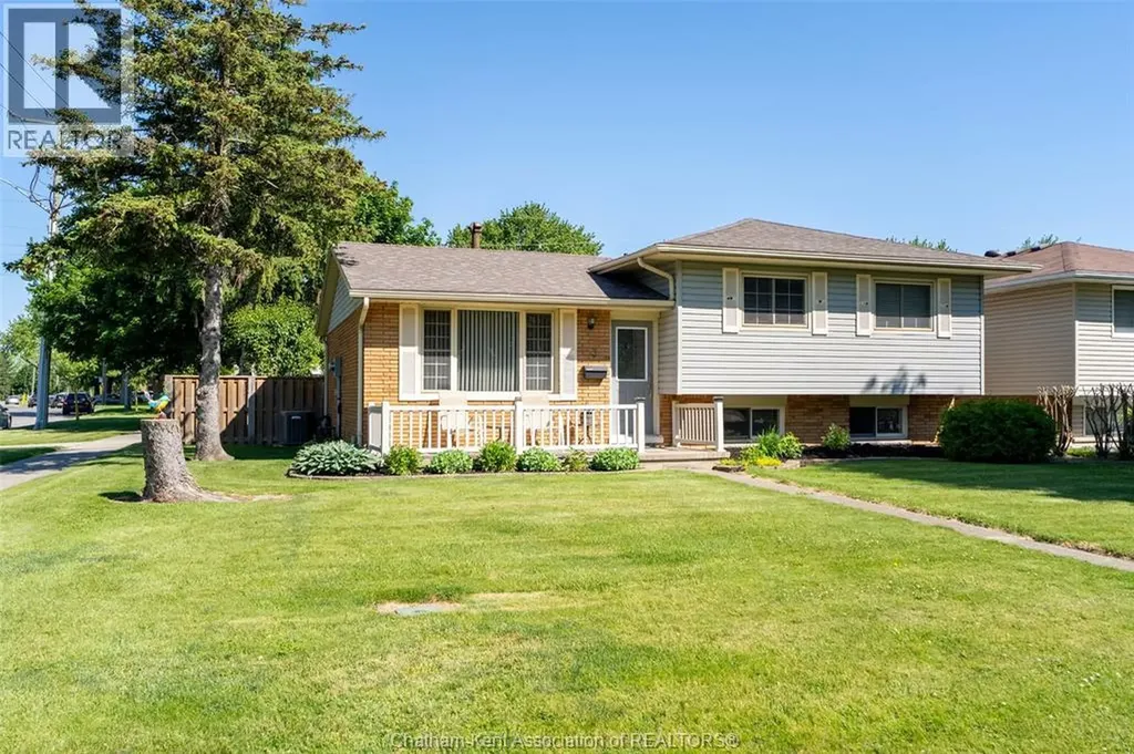 3 Goldmere Drive Chatham ON N7M 5R3