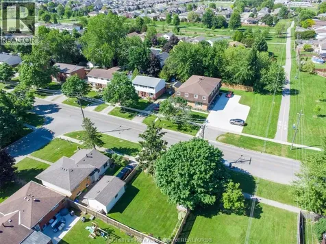 3 Goldmere Drive Chatham ON N7M 5R3