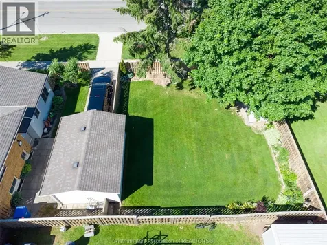 3 Goldmere Drive Chatham ON N7M 5R3