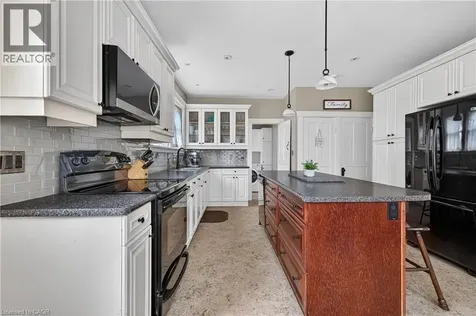 30 Mill Street East Milverton ON N0K 1M0