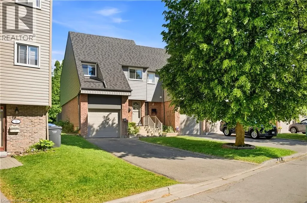 33 Tara Park Crescent Brampton ON L6V 3E3