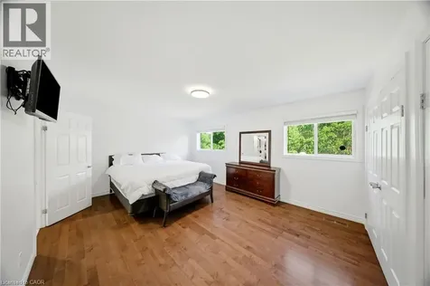 33 Tara Park Crescent Brampton ON L6V 3E3
