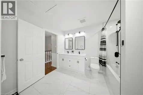 33 Tara Park Crescent Brampton ON L6V 3E3