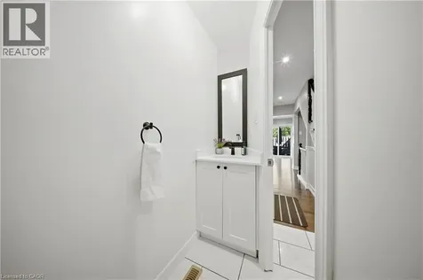 33 Tara Park Crescent Brampton ON L6V 3E3