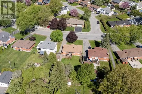 582 Westmount Avenue Sudbury ON P3A 1B4