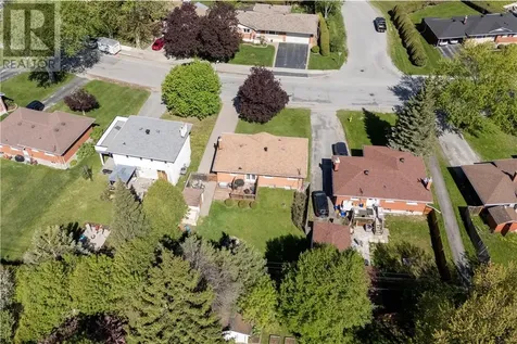 582 Westmount Avenue Sudbury ON P3A 1B4